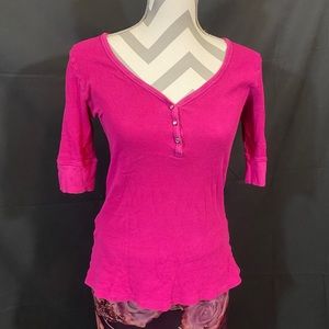 V-Neck 3 Rhinestone Button 1/2 Sleeve Top